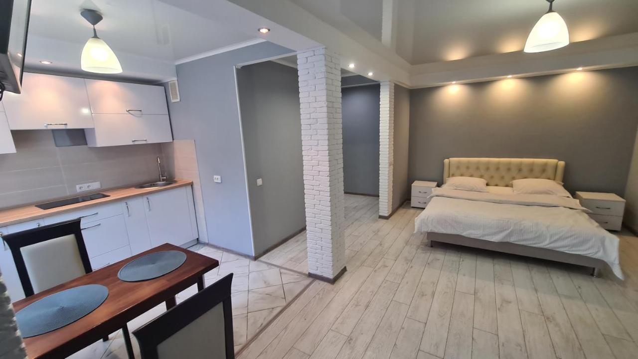 Apartaments On Vulytsia Heroiv Ato 32 Kryvy Rih Extérieur photo