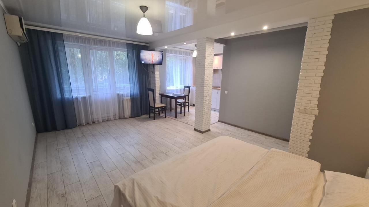 Apartaments On Vulytsia Heroiv Ato 32 Kryvy Rih Extérieur photo
