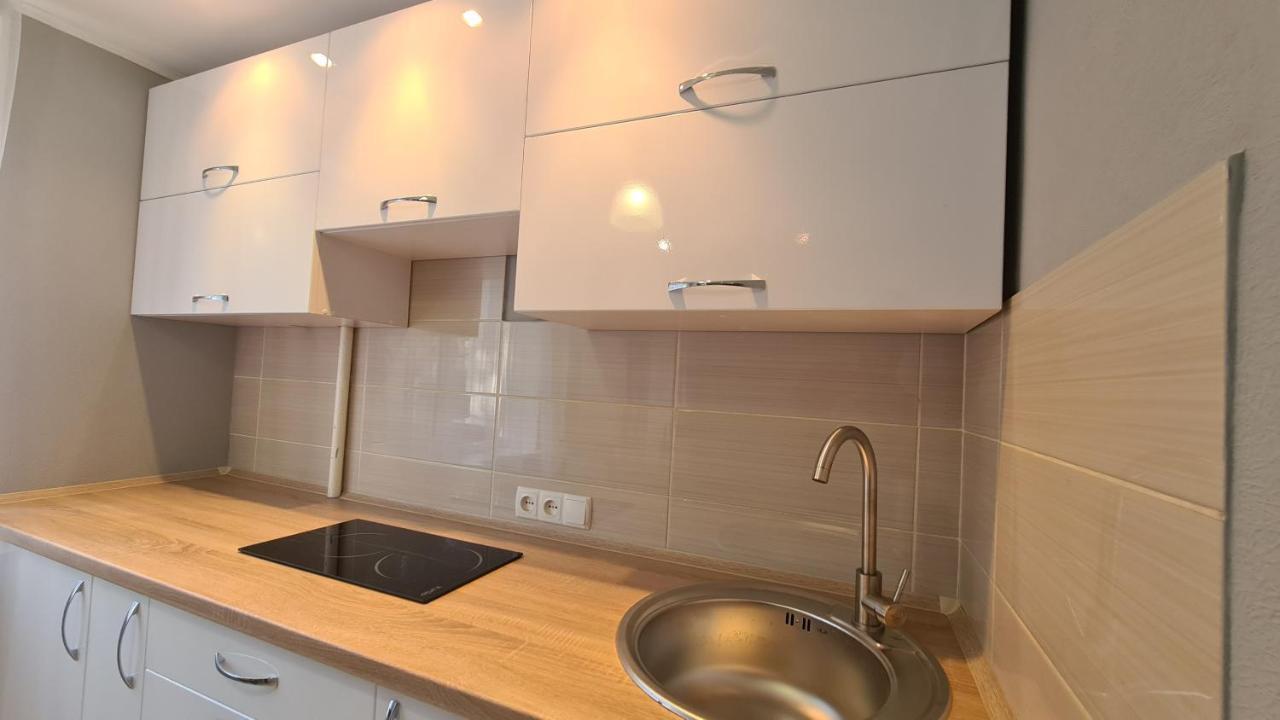 Apartaments On Vulytsia Heroiv Ato 32 Kryvy Rih Extérieur photo